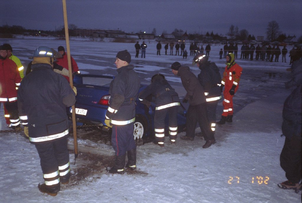 Subaru Imprezza Ice Skating 6